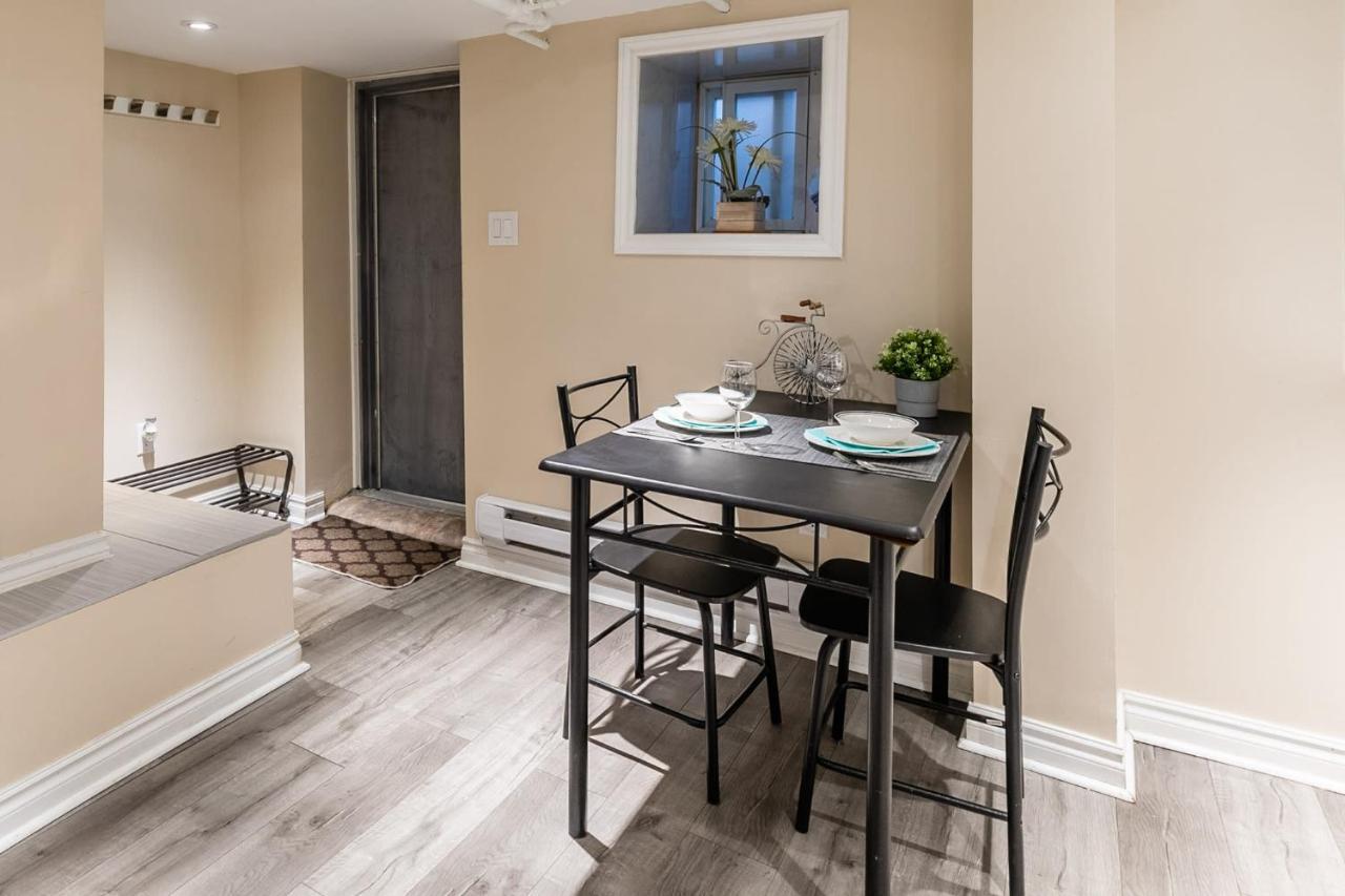 Newly Renovated - Cozy 1Br Apt With Netflix - Prime Location Toronto Eksteriør bilde