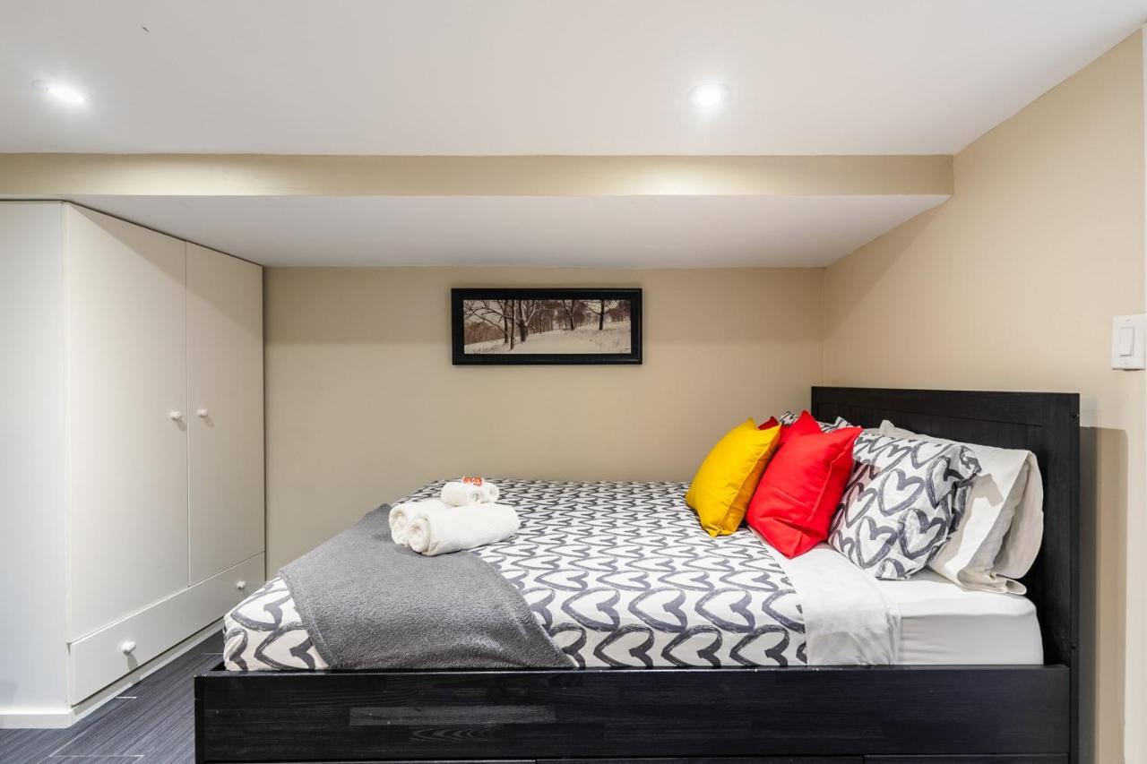 Newly Renovated - Cozy 1Br Apt With Netflix - Prime Location Toronto Eksteriør bilde
